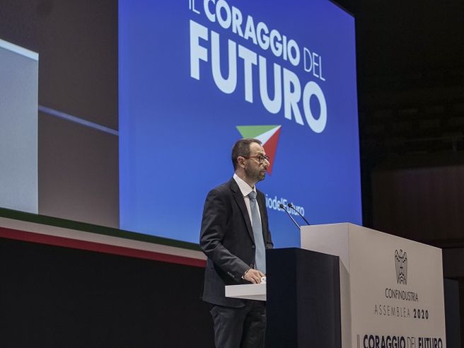 Mise: Patuanelli autorizza 2 accordi per innovazione e di sviluppo