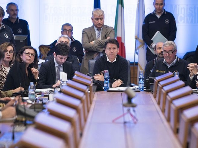 Allerta Coronavirus: contagiati salgono a 76, governo vara decreto d’urgenza per isolare focolai. Al vaglio anche sostegni economici
