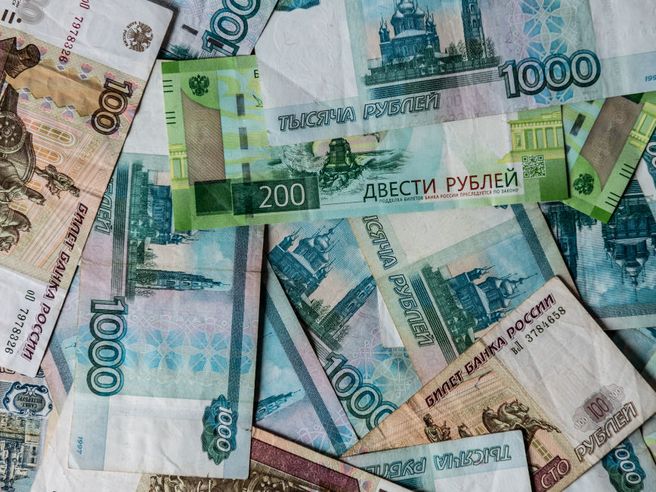 Panico a Mosca post Putin: sell off su rublo, bond e borsa. E i credit default swap scattano a record da 2016