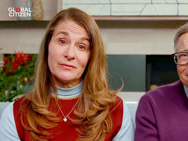 Bill e Melinda Gates annunciano la fine del loro matrimonio dopo 27 anni, lavoreranno ancora insieme nella fondazione