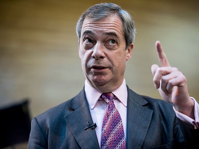 Nigel Farage: ‘Gianroberto Casaleggio e Beppe Grillo due geni. In prossima crisi bancaria Italia lascerà Ue’