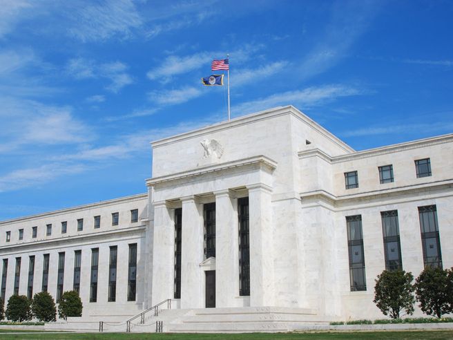 Fed, verso aumento tassi fino all’1,9% in 2022. I nuovi target 2023-2024