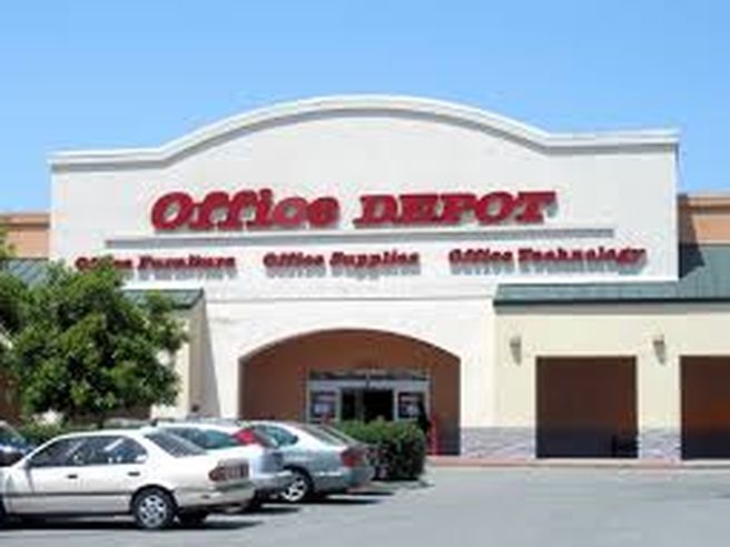 Tonfo Office Depot: titolo -19%, società taglia outlook 2017
