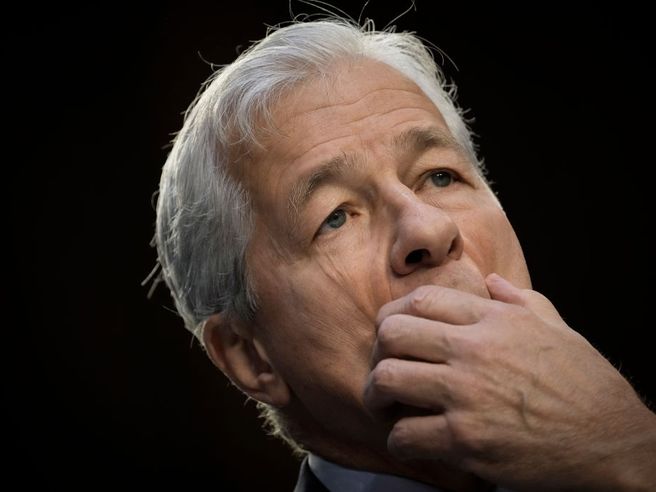 Dimon (JP Morgan) spara a zero contro bitcoin & co. Ecco cosa pensa delle crypto