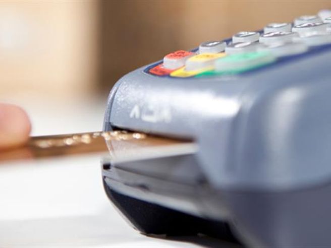 Pos: ai commercianti costa fino a massimi 180 euro l’anno