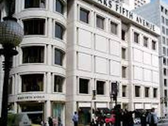 Saks: profitti salgono del 13% nei primi 3 mesi 2012