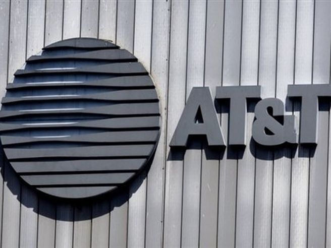 At&t: profitti trimestrali in aumento del 10% annuo, +1,47% nel pre market
