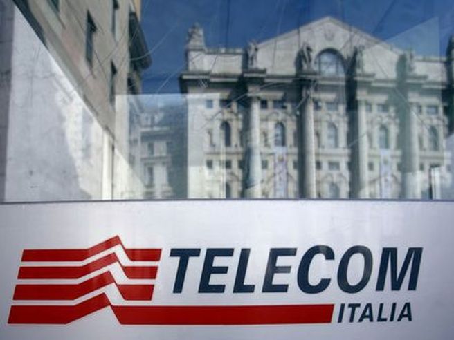 Telecom Italia: emergerebbero difficoltà nell’accordo Telefonica-Gvt. Piatto il titolo in Borsa