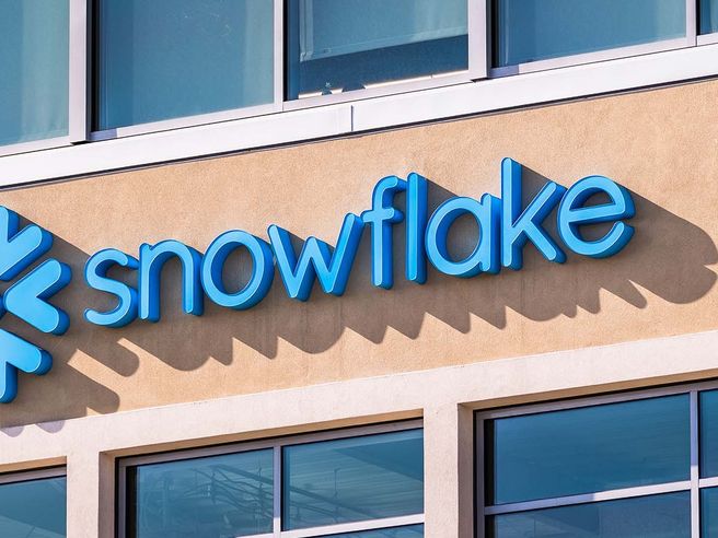 Snowflake: titolo cede fino a -8% dopo aumento perdite in I trimestre fiscale