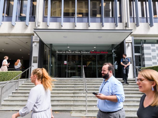 Nuova Zelanda: banca centrale RBNZ alza tassi al 5,5%
