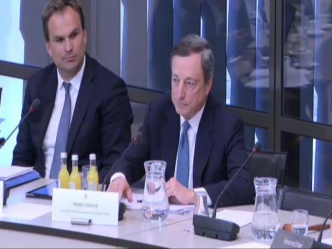 L’euro è diventato un’ape vera e propria? Draghi sventa domanda su frase Whatever It Takes Day