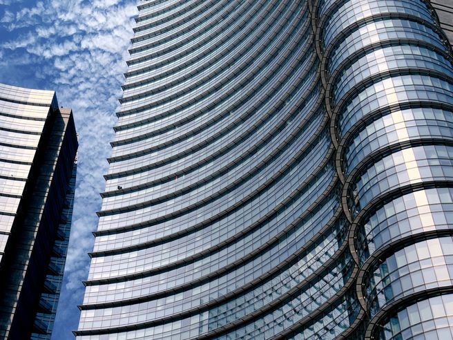 UniCredit emette con successo due bond senior per 2 miliardi. Le cedole