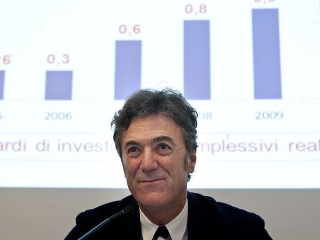 Telecom: cda approva a maggioranza accordo per cessazione rapporto con a.d. Cattaneo, buonuscita da 25 mln