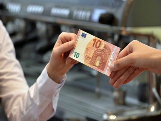 Forex: euro testa nuovi minimi poco sopra soglia di 1,10