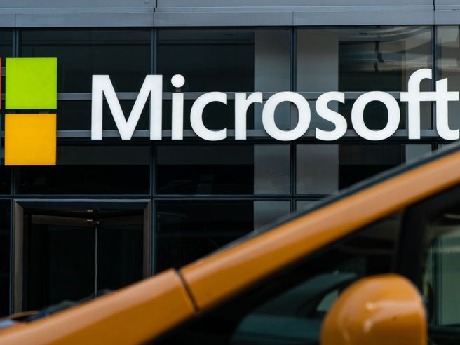 Microsoft: utili e fatturato III trimestre battono le attese, crescita giro d’affari record dal 2018