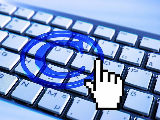 Riforma copyright in Ue: via libera ufficiale. Italia vota contro insieme a Svezia, Finlandia, Polonia