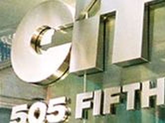 Cit ufficializza accordo di salvataggio con obbligazionisti da tre miliardi di dollari