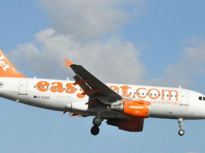 EasyJet: traffico passeggeri sale del 10,8% nel terzo trimestre