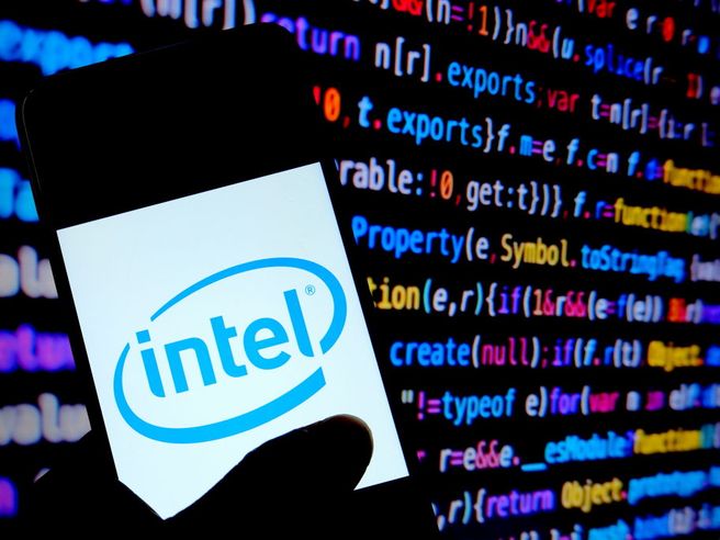 Intel: titolo in calo post trimestrale. Utili, fatturato e outlook meglio attese, ma c’è il nodo margine lordo con tecnologia 10nm