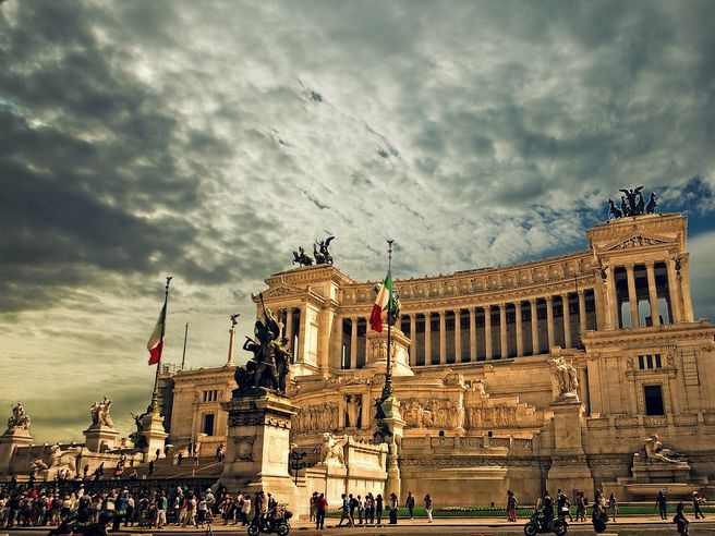 Italia: Pil 2018 rivisto al ribasso a +1,1%, nel 2019 previsto a +1,3%