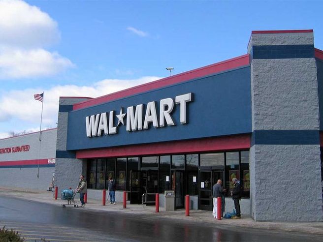 Wal-Mart: titolo cede l’1,4% nel pre-market dopo revisione stime 2014