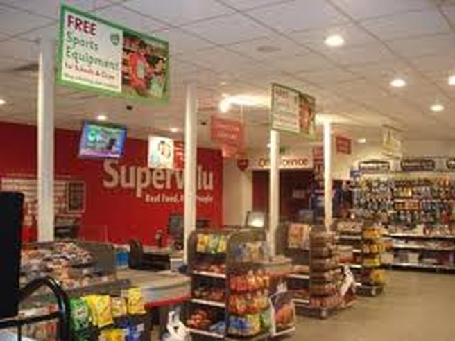 Supervalu crolla del 36% nel pre-market. Valuta nuove strategie e sospende dividendo