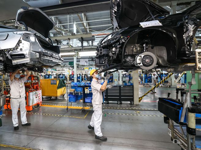 Cina: a marzo continua la crescita dell’attività economica, Pmi manifatturiero a 51,9 punti