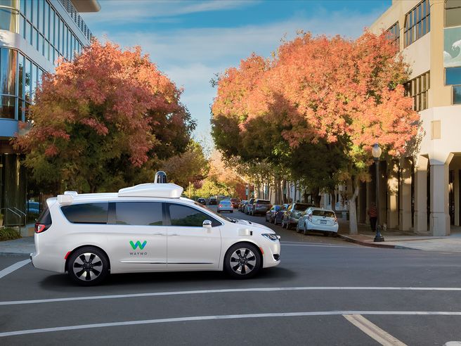 Fca amplia collaborazione con Waymo (Google) per guida autonoma