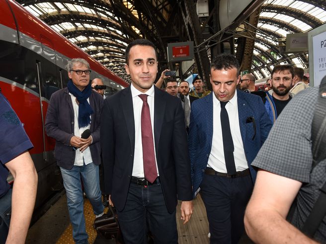 Di Maio a incontro Oettinger: ‘veto a bilancio Ue senza supporto a immigrazione’