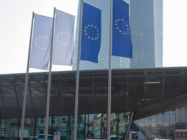 Bce, Simsuk: possibile aumento tassi di interesse a giugno e luglio