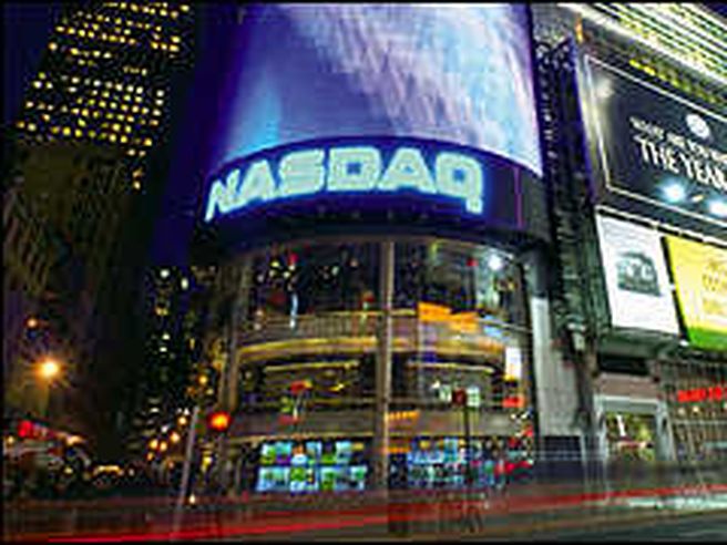 Nasdaq tocca nuovi record in avvio, balzo di Google e Amazon