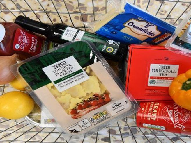 Tesco: ceo Dave Lewis lascia gruppo nell’estate 2020, profitti semestrali in rialzo