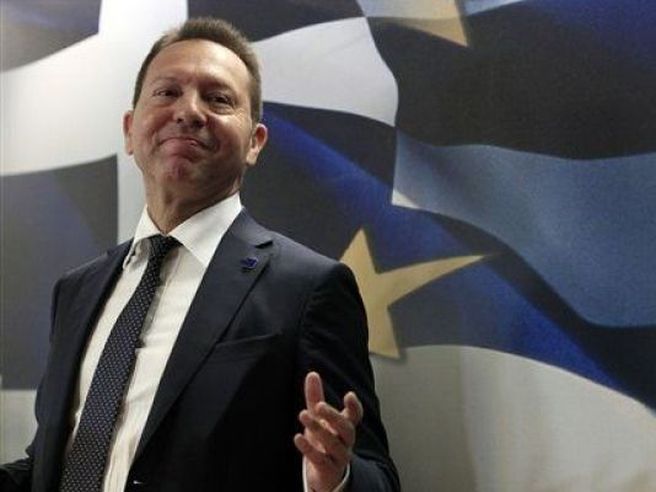 Grecia: collocati 1,625 miliardi di titoli a 3 mesi, tasso (2,45%) ai minimi da gennaio 2010