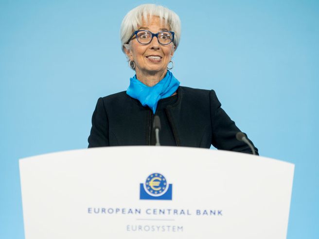 Bce, Lagarde: ‘continueremo ad alzare i tassi. Le decisioni dipenderanno dai dati’