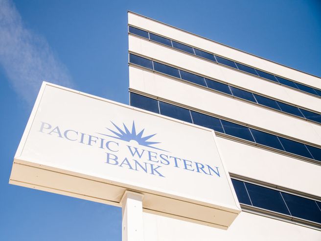 PacWest: “Depositi in crescita e trattative con potenziali investitori”