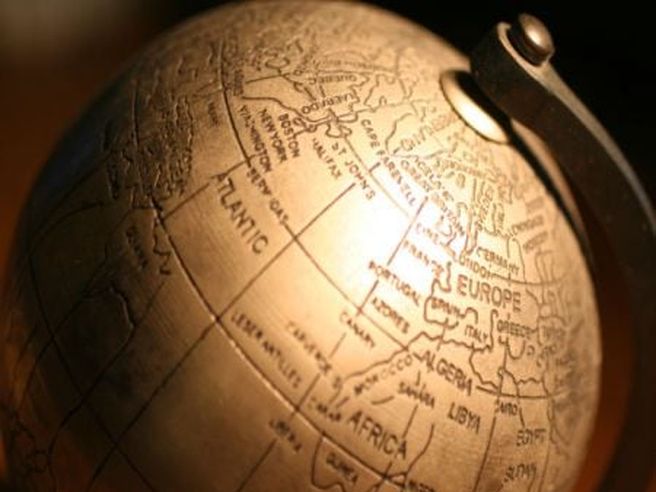 Turismo: Confcommercio, aumenta propensione ai viaggi. Un quarto degli italiani si aspetta un 2016 migliore