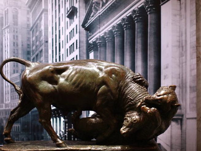 Mercati: probabile entro fine anno una correzione fino a -10% (survey Deutsche Bank)