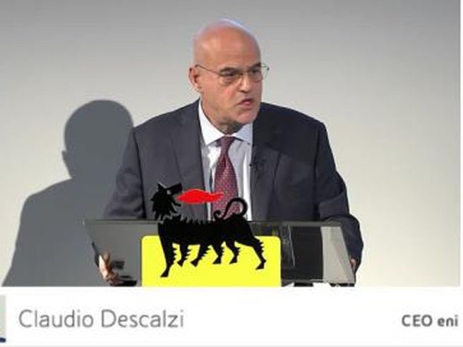 Eni: Descalzi, con dismissioni generata cassa per 10 miliardi