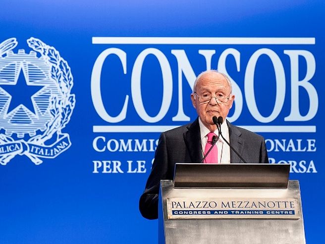 Consob, Savona: ‘la Borsa deve rimanere aperta, altrimenti risparmio italiano va all’estero’