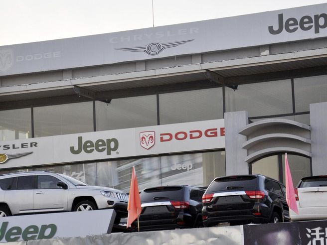 Chrysler richiama oltre 38.000 veicoli per potenziali problemi di attivazione degli airbag