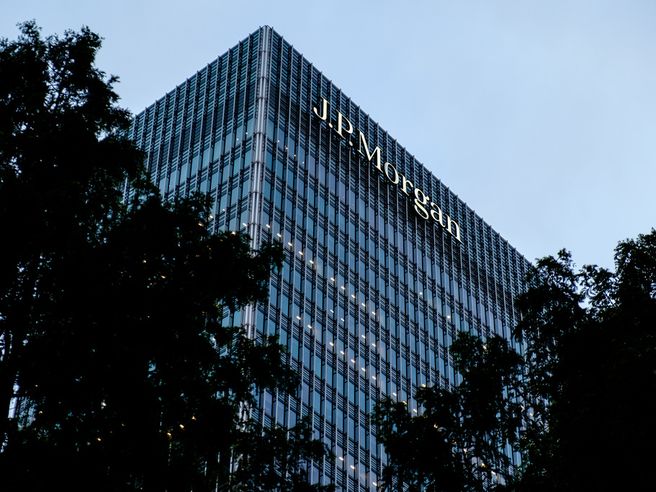 Dietro la Super League c’è JP Morgan. La banca USA è il grande finanziatore del progetto di Juve & co.