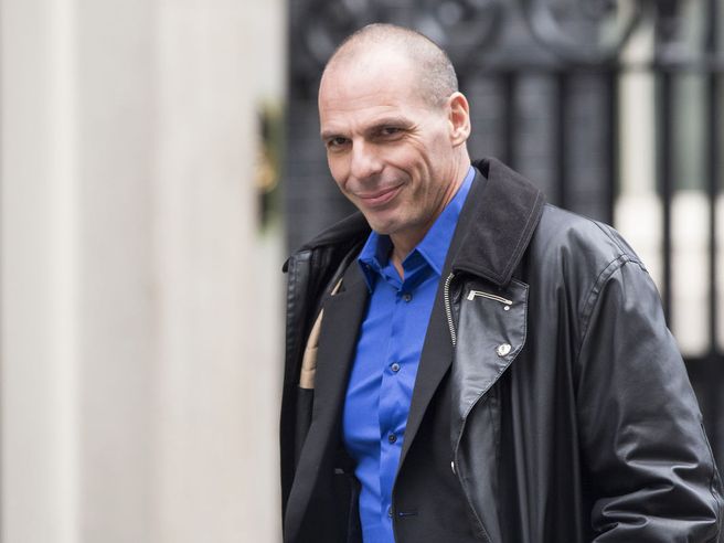 Varoufakis: dimissioni in caso di vittoria del “si”, vogliamo disperatamente restare nell’euro