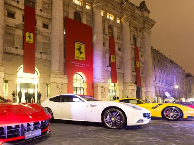 Ferrari debutta a Piazza Affari. Renzi: da 2016 anche Italia vuol iniziare a correre più veloce degli altri