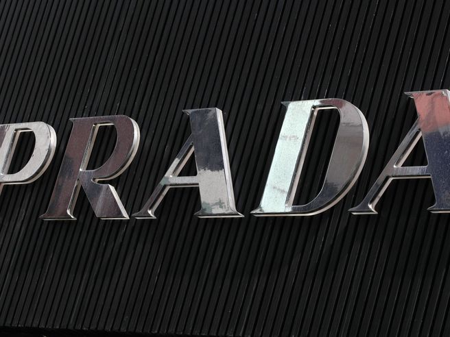 Prada: ricavi balzano a 3,36 mld nel 2021, forte generazione di cassa