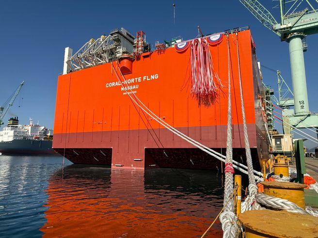 Eni: annunciato varo scafo della Coral North FLNG