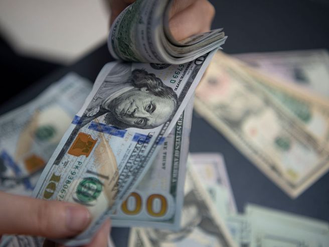 Bullard suona la carica hawkish: tassi Fed su di 75pb anche a settembre. Euro/dollaro torna a flirtare con la parità