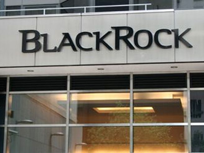 BlackRock: utile sale meno delle attese nel quarto trimestre