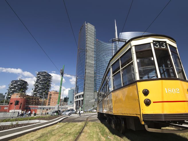 UniCredit migliora guidance su utili, ricavi e costo rischio sottostante anno 2021