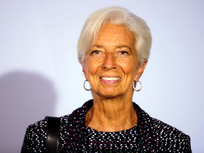 Bce, Lagarde: economia continua a dipendere da trend pandemia e vaccinazioni, fine PEPP attesa per marzo 2022