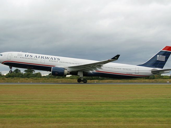 US Airways: utile secondo trimestre scende a 287 mln di dollari, in rialzo i ricavi